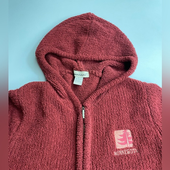 Vintage cozy Minnesota Sweater - Picture 2 of 2